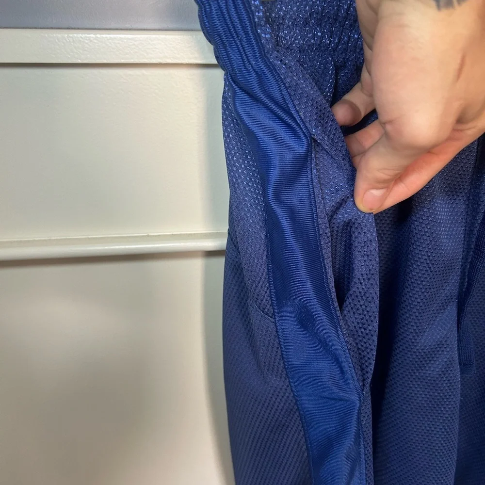 Tapout Men's Navy and Red Athletic Shorts - Picture 7 of 9